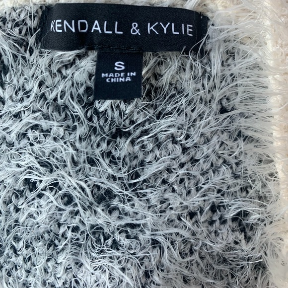Kendall & Kylie Fuzzy Leopard Print Sweater - Picture 2 of 5